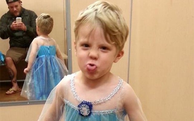 Awesome Dad Let’s His Son Go as Elsa for Halloween