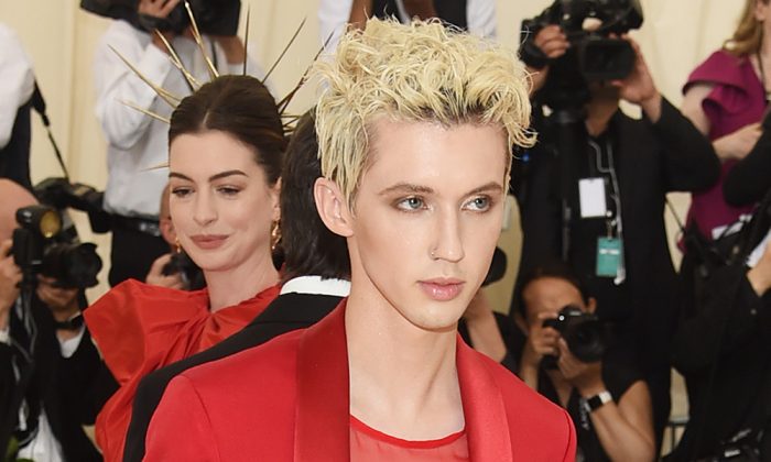 Troye Sivan Sizzled in a Mesh Shirt at the Met Gala - Gayety