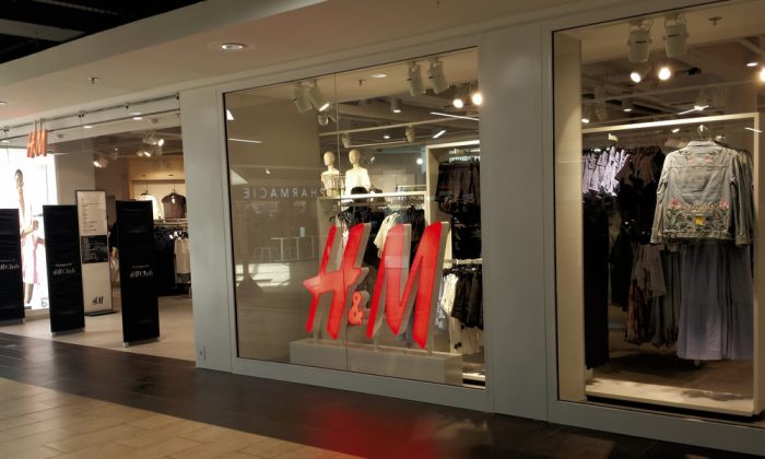 H&M Store Forbids Trans Woman From Trying on a Swimsuit