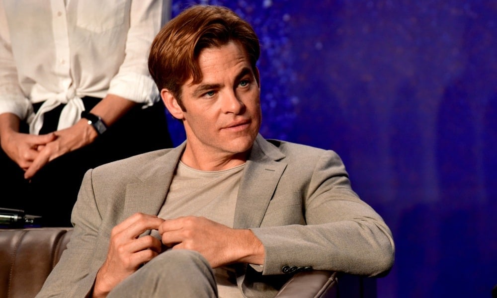 Chris Pine attends the 'Outlaw King' press conference