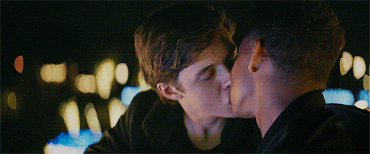'Love, Simon' kiss gif