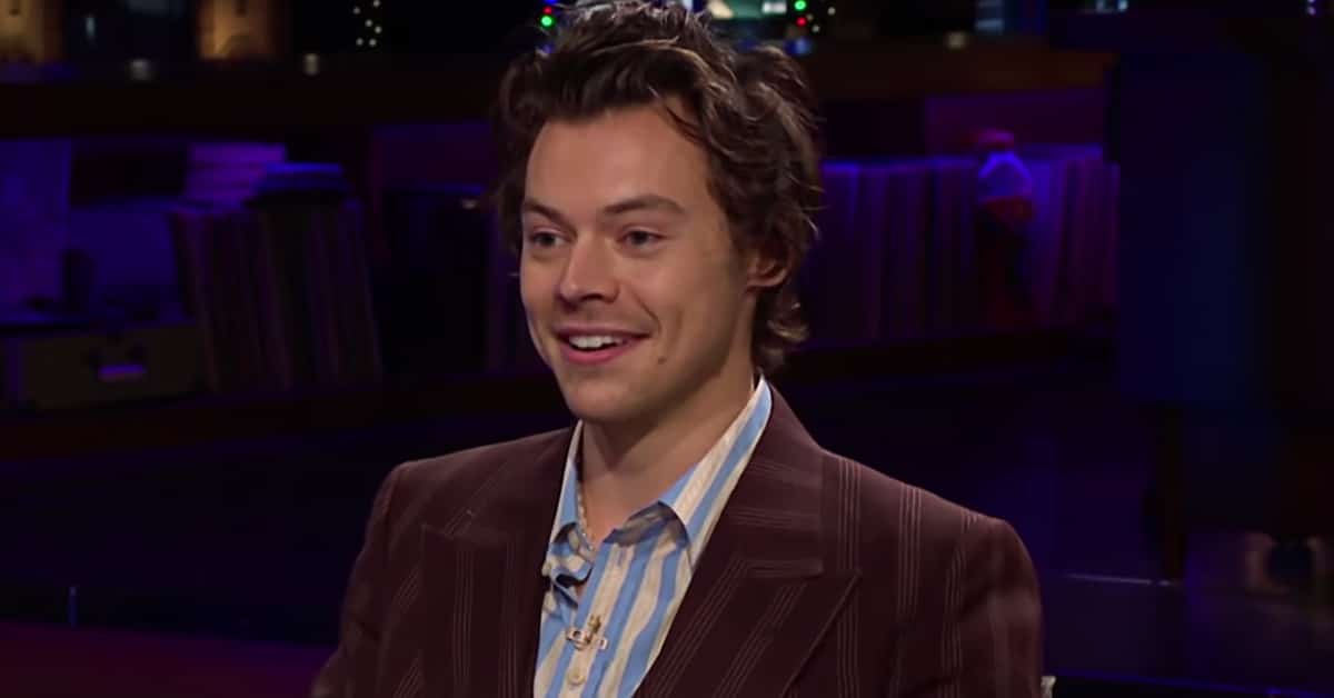 Harry Styles Swallows For Kendall Jenner On The Late Late Show Gayety