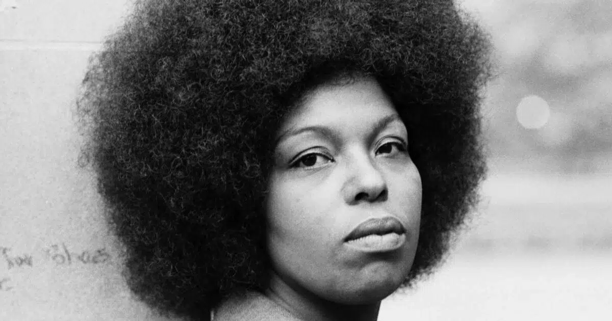 Roberta Flack, the iconic R&B singer best known for hits like "The First Time Ever I Saw Your Face" and "Killing Me Softly With His Song," has passed away at age 88.